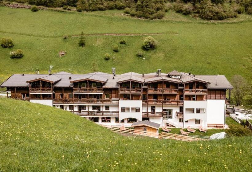 בית מלון כפרי Almina