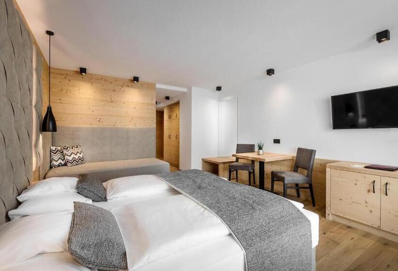 فندق Arkadia   Adults Only