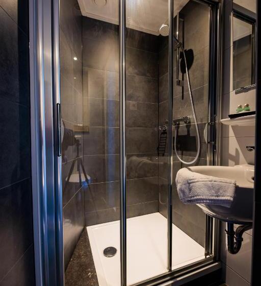 Отель Auberge Nassau