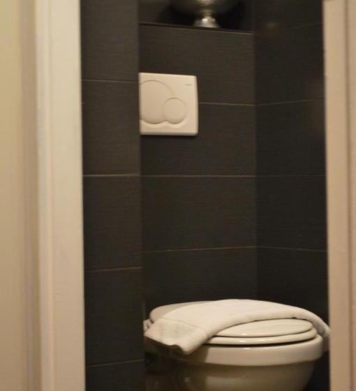 Отель Auberge Nassau