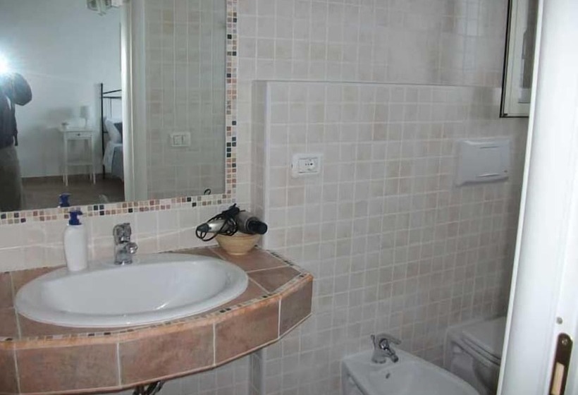 هتل B&b Baia Scirocco