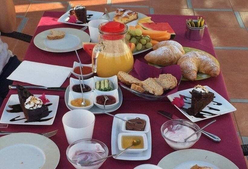 هتل B&b Baia Scirocco