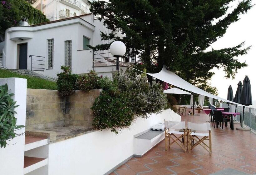 هتل B&b Baia Scirocco