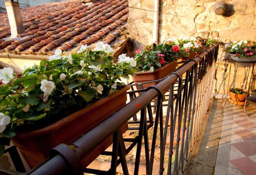 هتل B&b Canto Alla Porta Vecchia