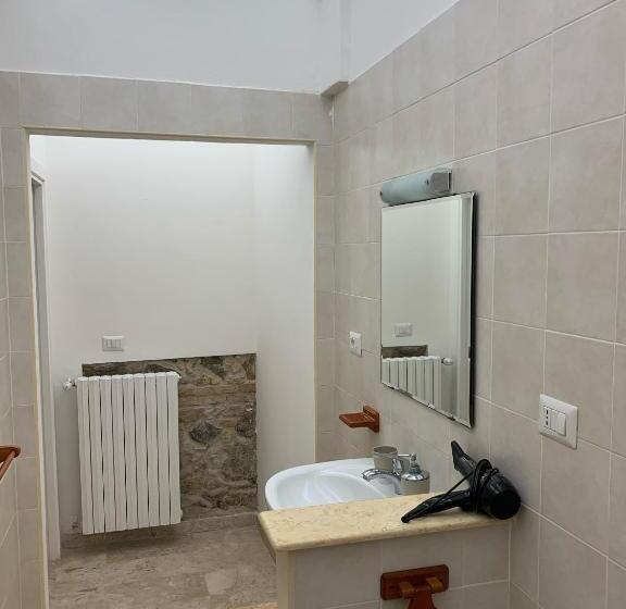 Отель B&b Villa Delle Rondini