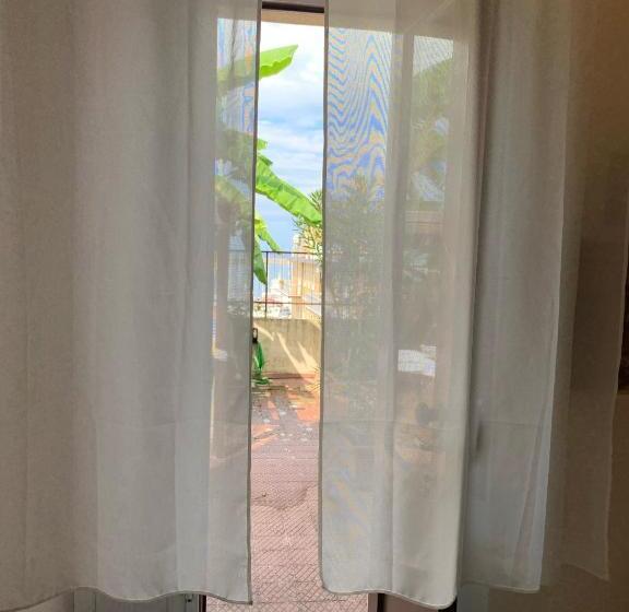 Отель B&b Villa Delle Rondini