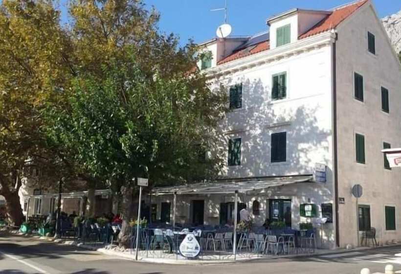 호텔 Bed&breakfast Palac