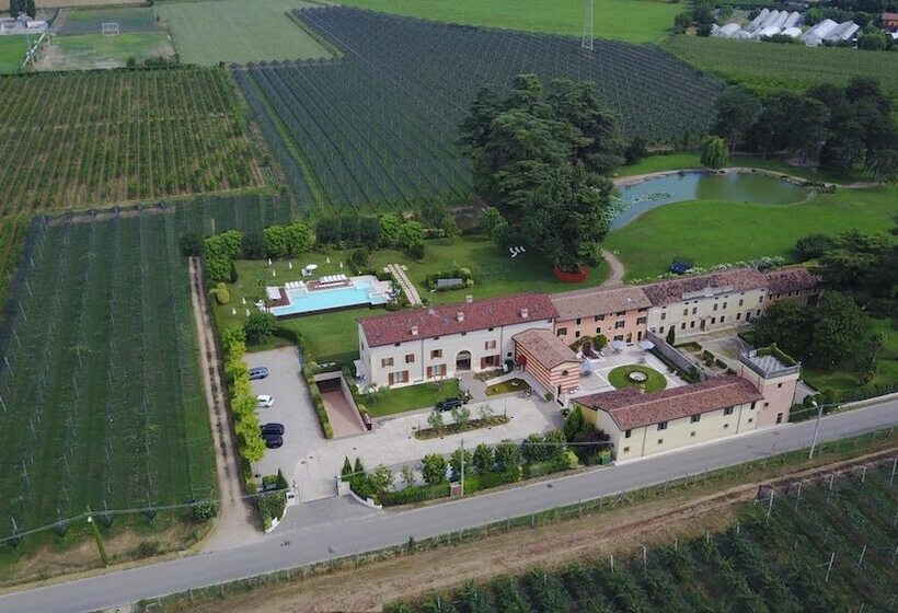 בית מלון כפרי Belvivere Suites