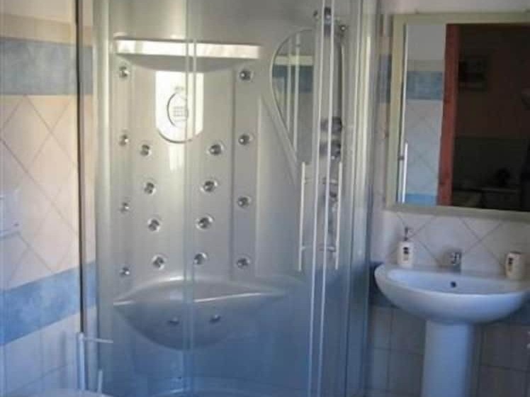 בית מלון כפרי Bosa Guest House