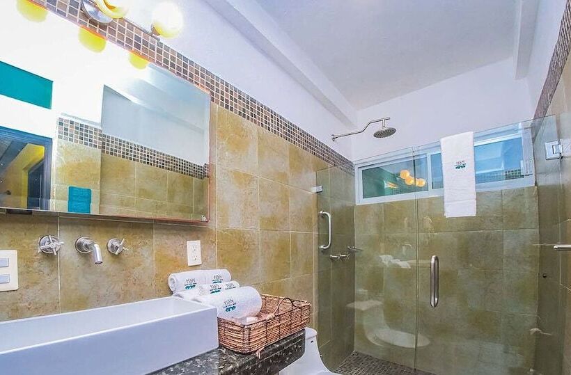 酒店 Suites Nadia Puerto Vallarta