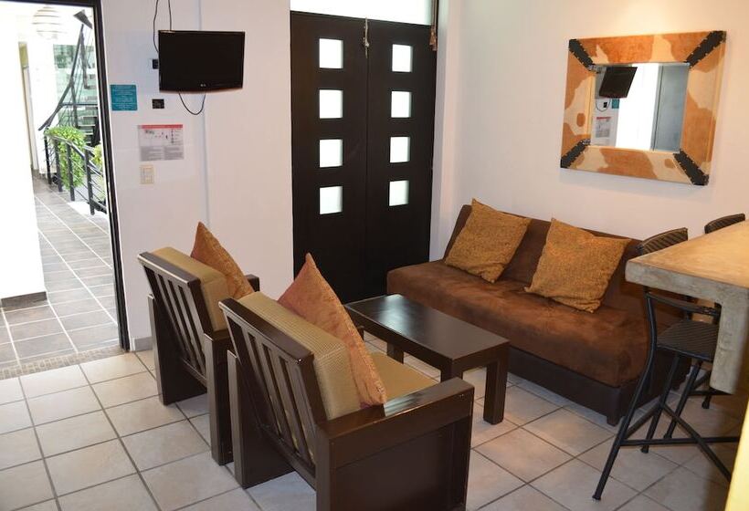 酒店 Suites Nadia Puerto Vallarta