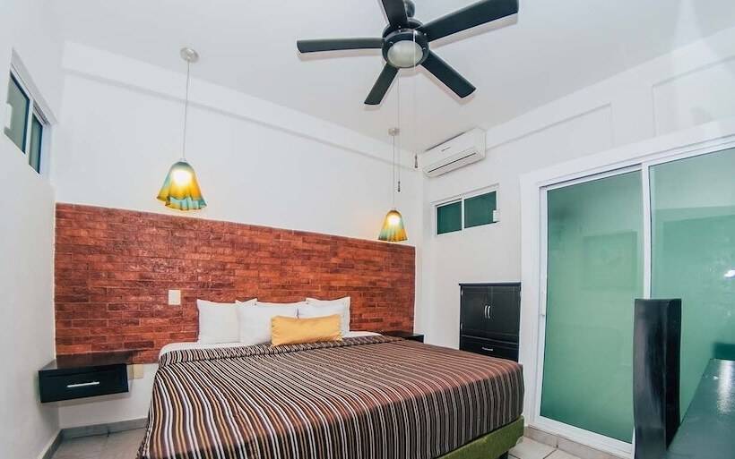 酒店 Suites Nadia Puerto Vallarta