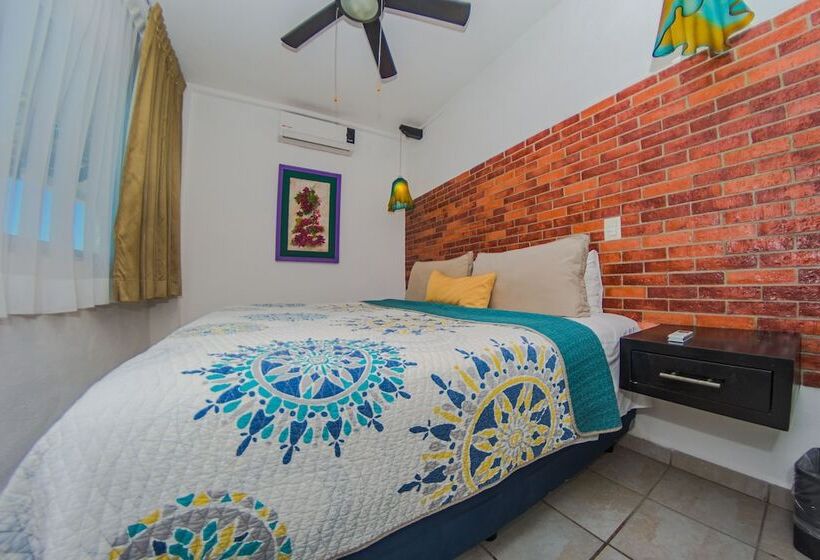 酒店 Suites Nadia Puerto Vallarta