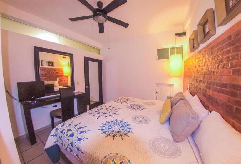 酒店 Suites Nadia Puerto Vallarta