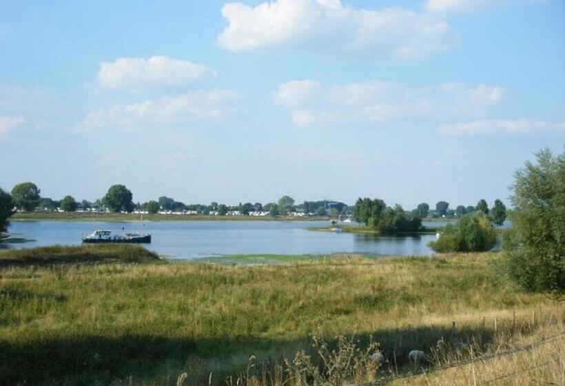 Отель Brasserie Oud Maren