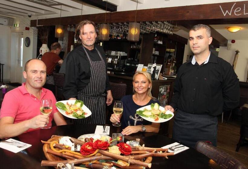 酒店 Brasserie Oud Maren