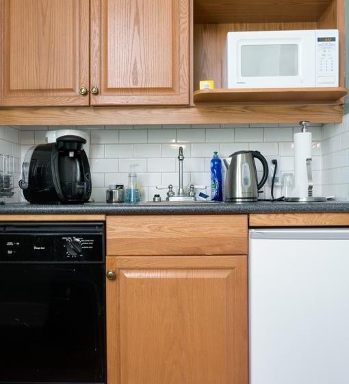 酒店 Elevate Rooms Calgary Westways Guest House