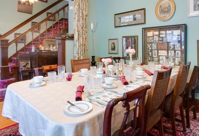 酒店 Elevate Rooms Calgary Westways Guest House