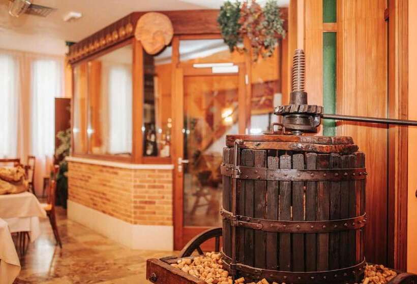 בית מלון כפרי Capitol