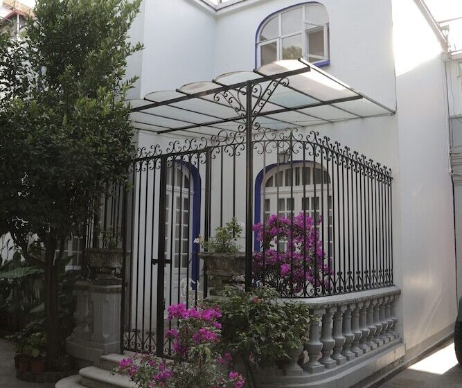 هتل Casa Gonzalez