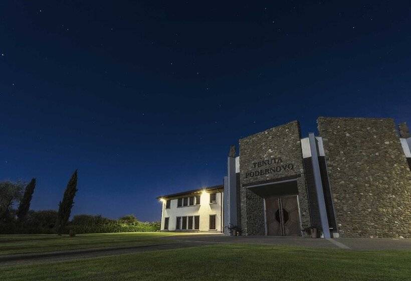 فندق Casale Podernovo