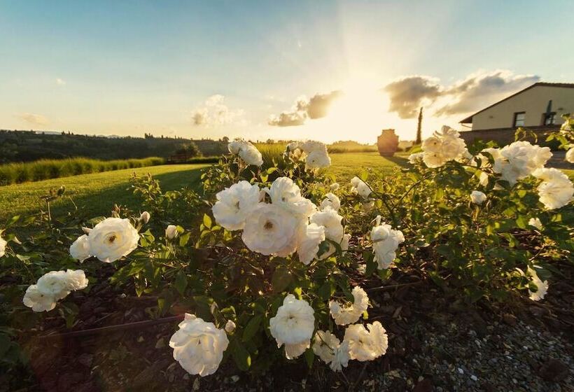 ホテル Casale Podernovo