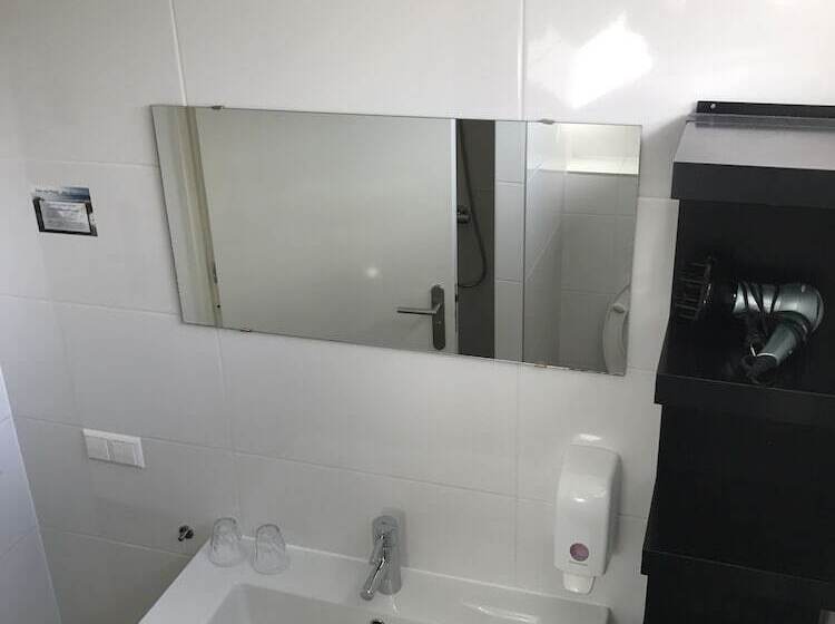 호텔 De Koningshof