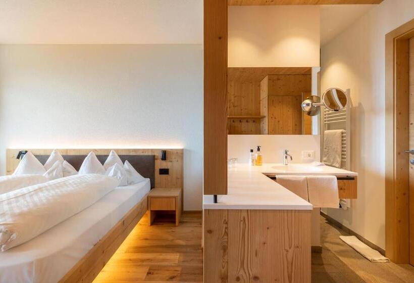 בית מלון כפרי Fischer