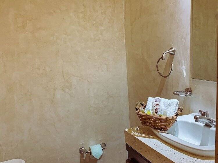 فندق Golden Paradise Town