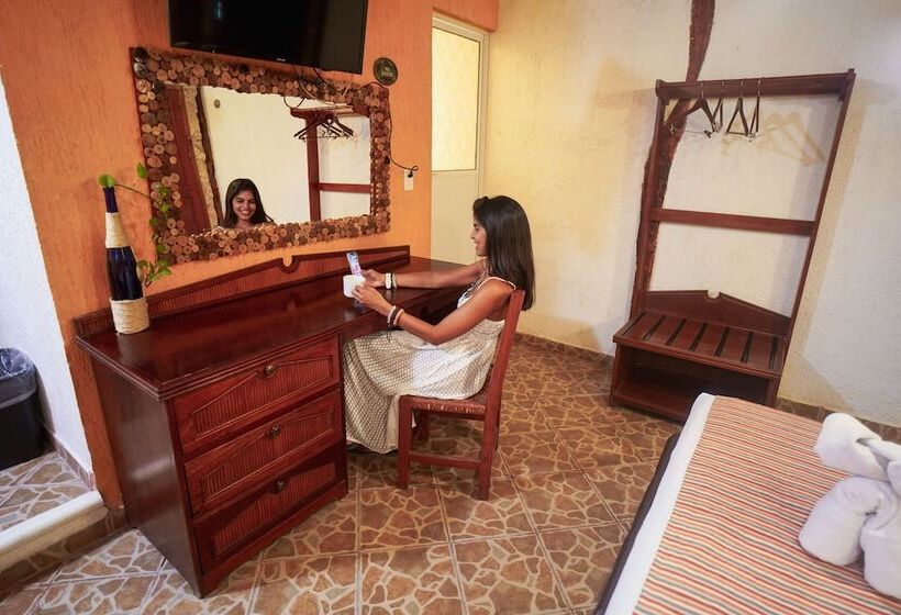 فندق Golden Paradise Town