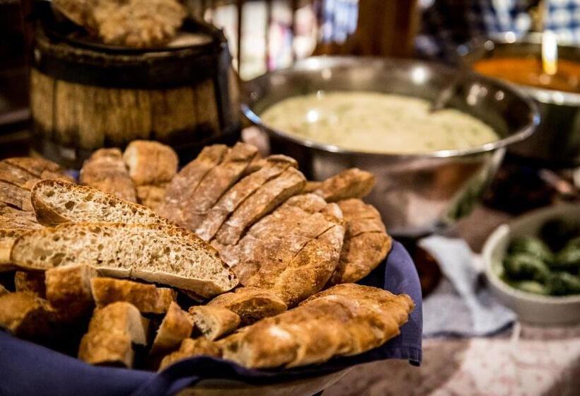 Отель Gran Ciasa