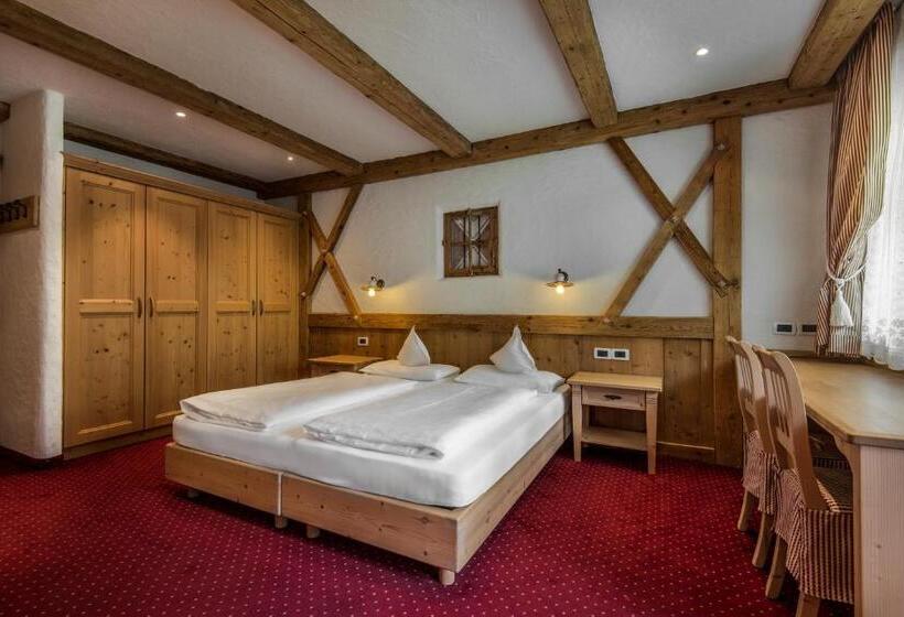 Отель Gran Ciasa