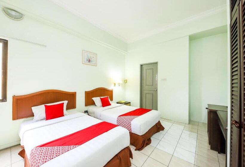 Отель Grand Supreme