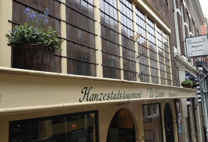 酒店 Hanzestadslogement De Leeuw, In Het Centrum, Met Een Binnenplaats, Kamers Met Badkamer En Toilet En