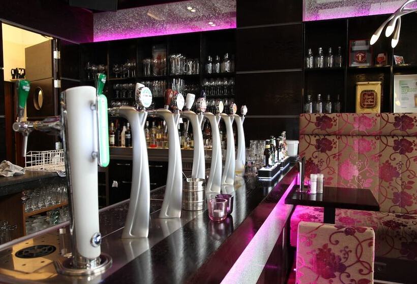 هتل Het Wapen Van Elst