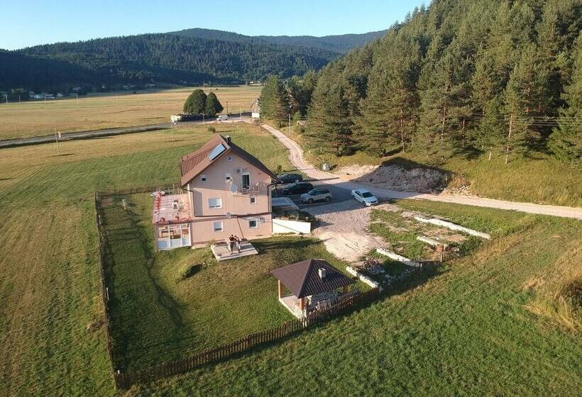 בית מלון כפרי House Delic