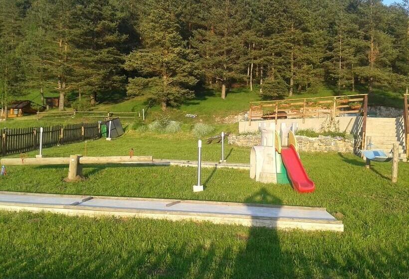 בית מלון כפרי House Delic