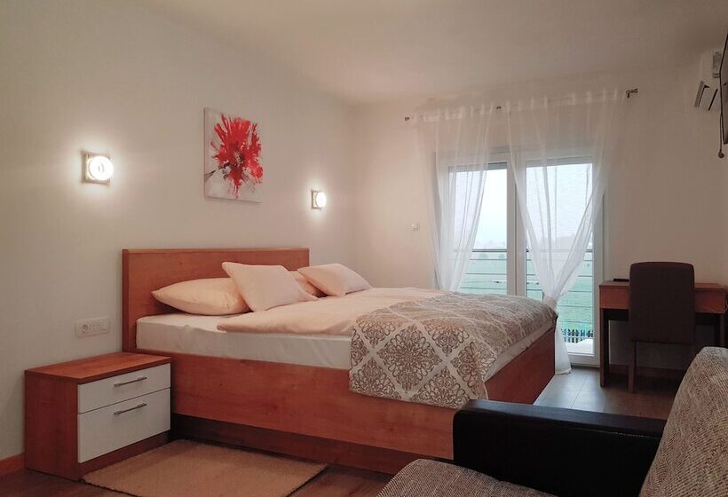 בית מלון כפרי House Delic