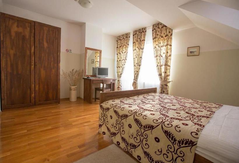 בית מלון כפרי St. Hubert Hunting Lodge