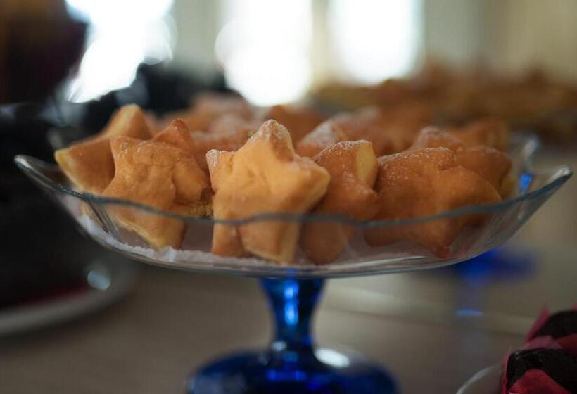 ホテル Janeiro Frontemare