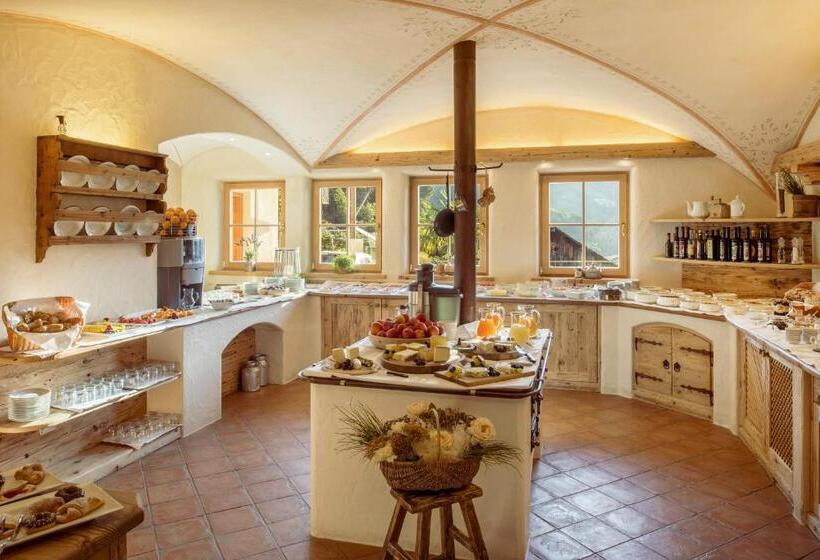 בית מלון כפרי Kassian