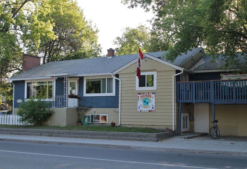 Отель Kelowna International Hostel