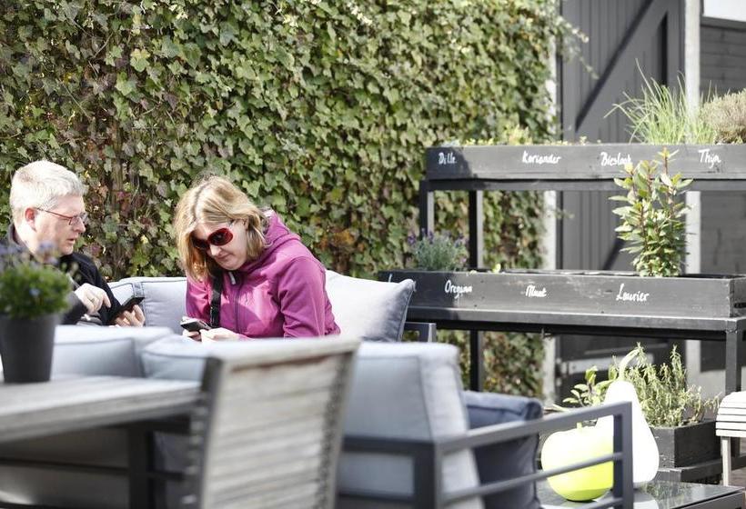 בית מלון כפרי Kom!