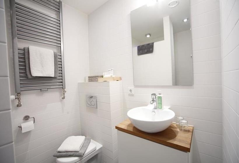 בית מלון כפרי Kom!