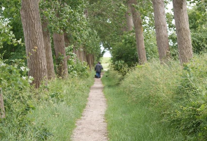 בית מלון כפרי Kom!