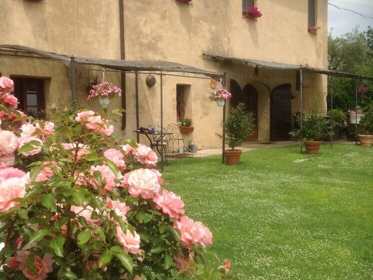 Отель La Canonica Di San Michele