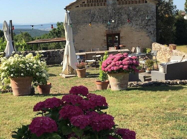 Отель La Canonica Di San Michele