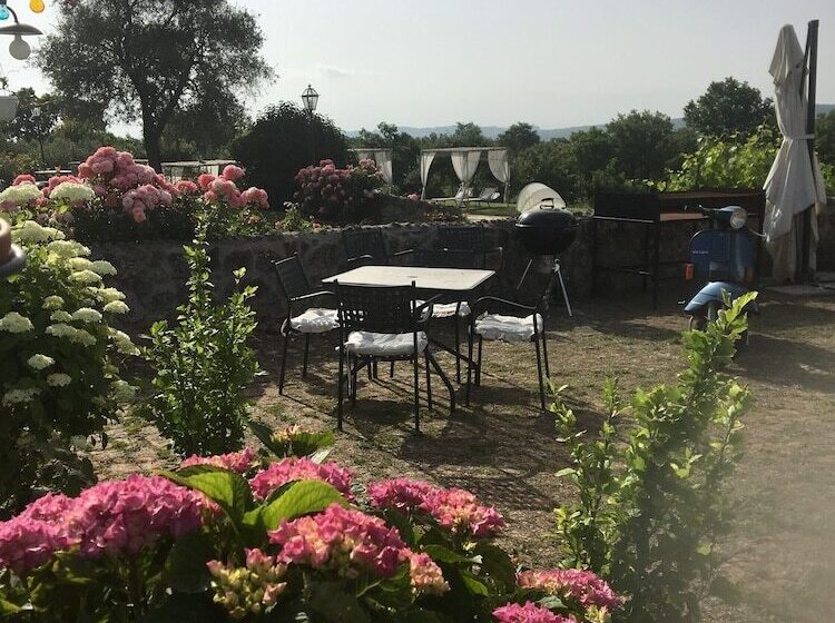 Отель La Canonica Di San Michele