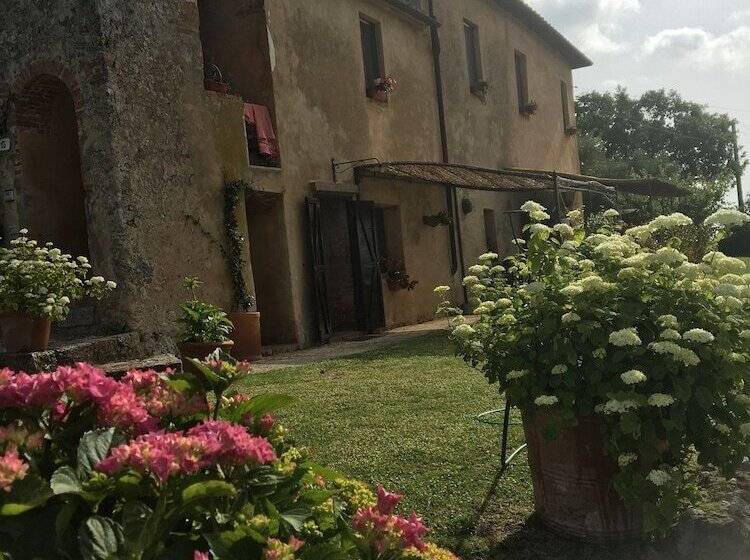 Отель La Canonica Di San Michele