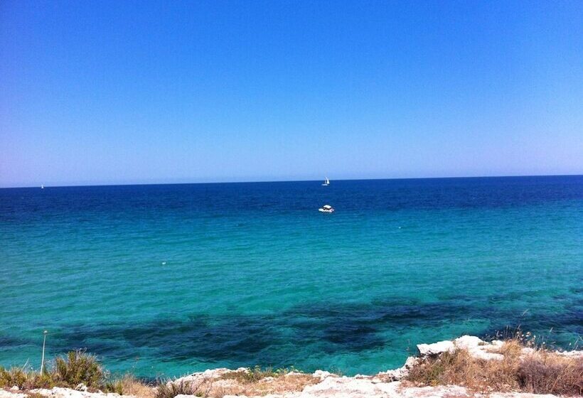 בית מלון כפרי La Torre E Il Mare Rooms